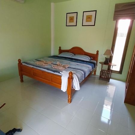 Hotel Lanta Lucky House à Ko Lanta Extérieur photo