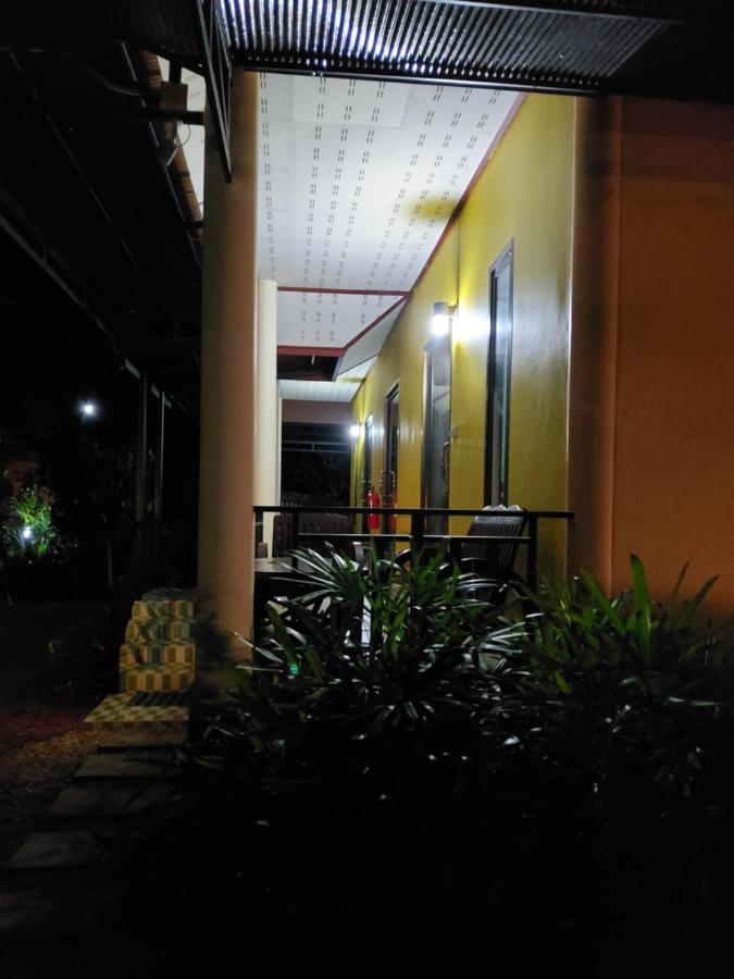 Hotel Lanta Lucky House à Ko Lanta Extérieur photo