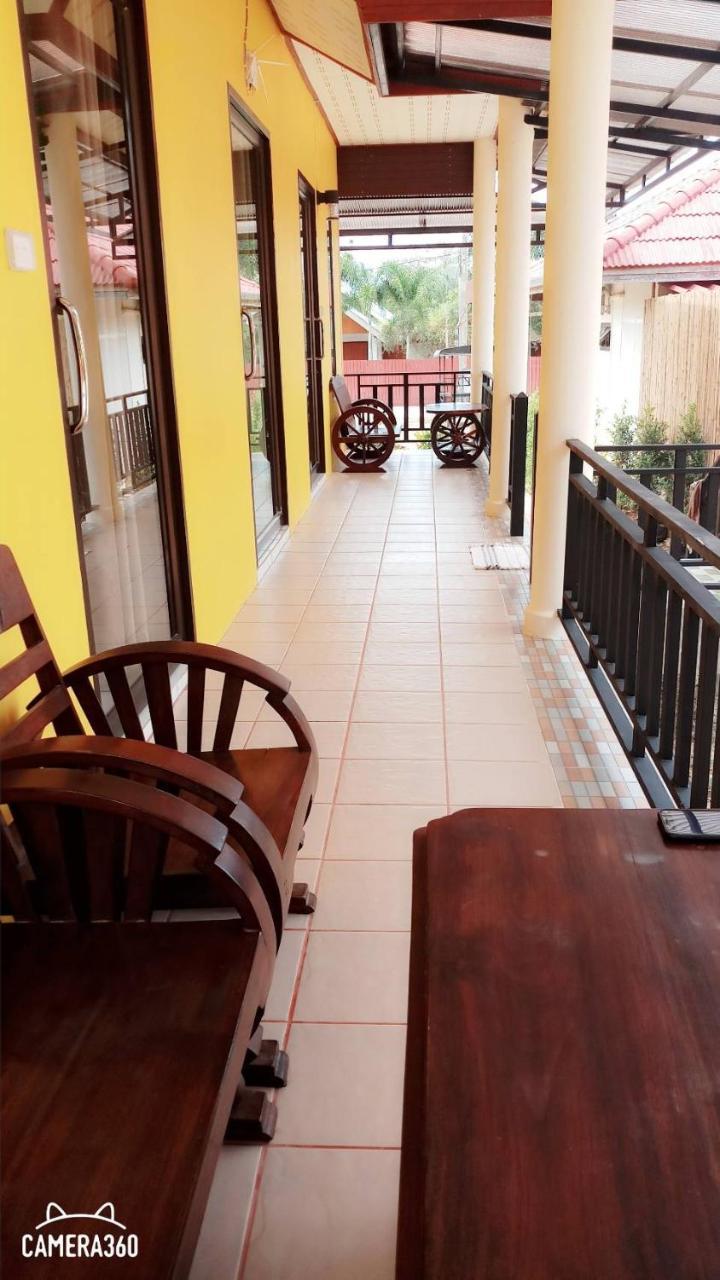 Hotel Lanta Lucky House à Ko Lanta Extérieur photo